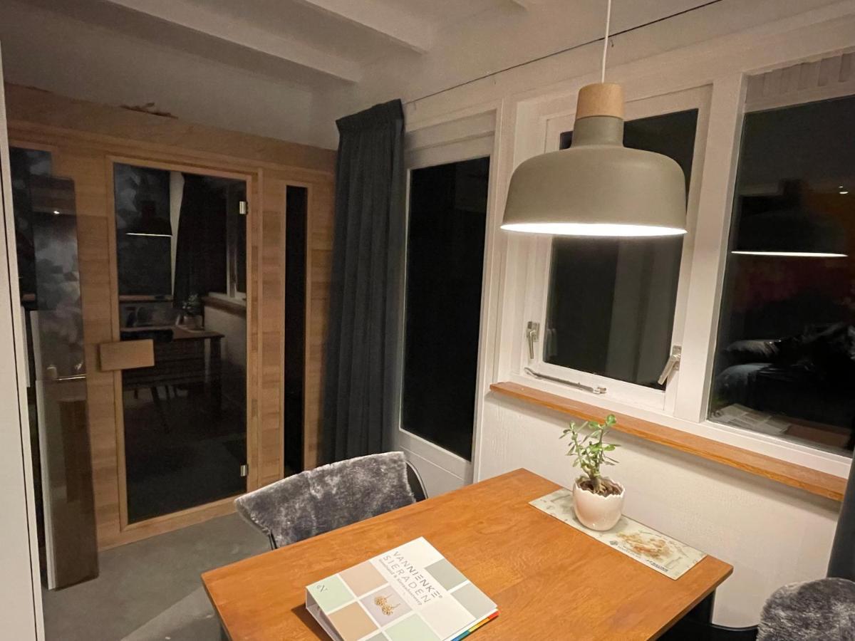 Bed & Breakfast Vannienke Tersoal 외부 사진